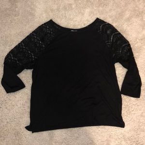 Black quarter length sleeve top